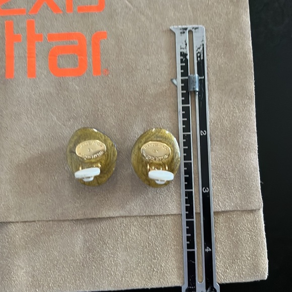 Alexis Bittar lucite clip on earings - Picture 2 of 2